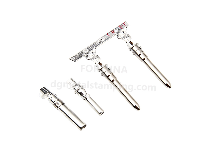 ボルボ用コネクタ端子の組み立て 1