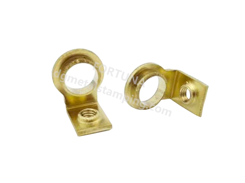 Латунная деталь для прецизионной штамповки с автоматическим нарезанием резьбы 1