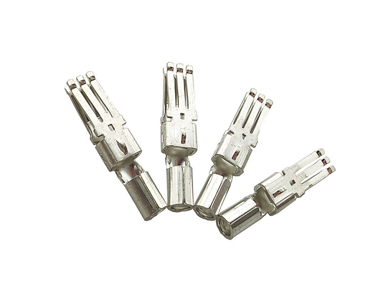 부분적으로 금도금된 금속 스탬핑 플러그 1