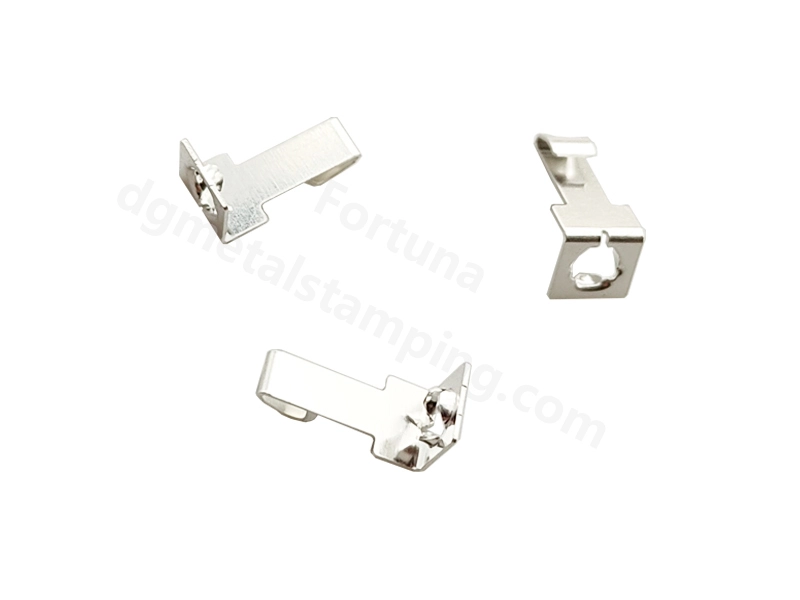 Terminales de conexión plateados 1